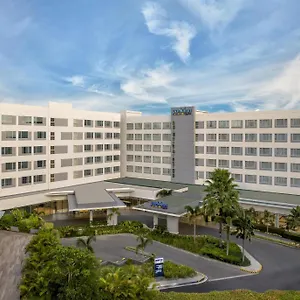 Park By Radisson Clark Angeles